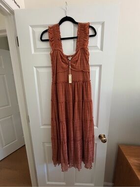 Max Studio Rust Tiered Ruffle-Shoulder Maxi Dress